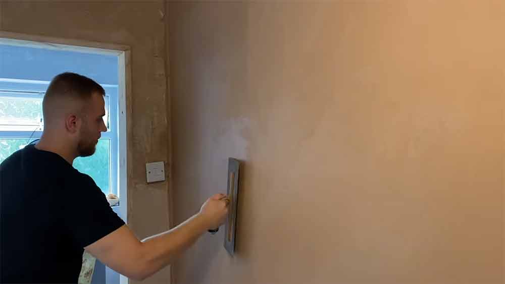 what is the difference between skimming and plastering