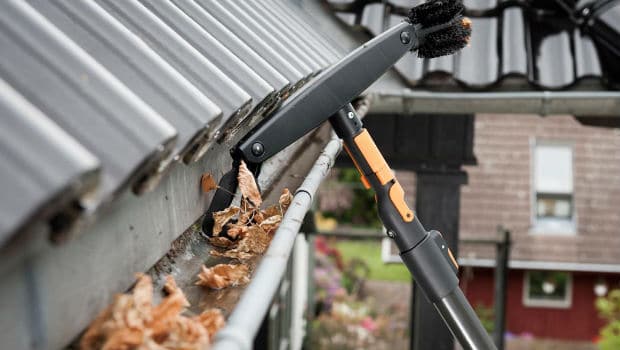 mrroof gutter cleaning